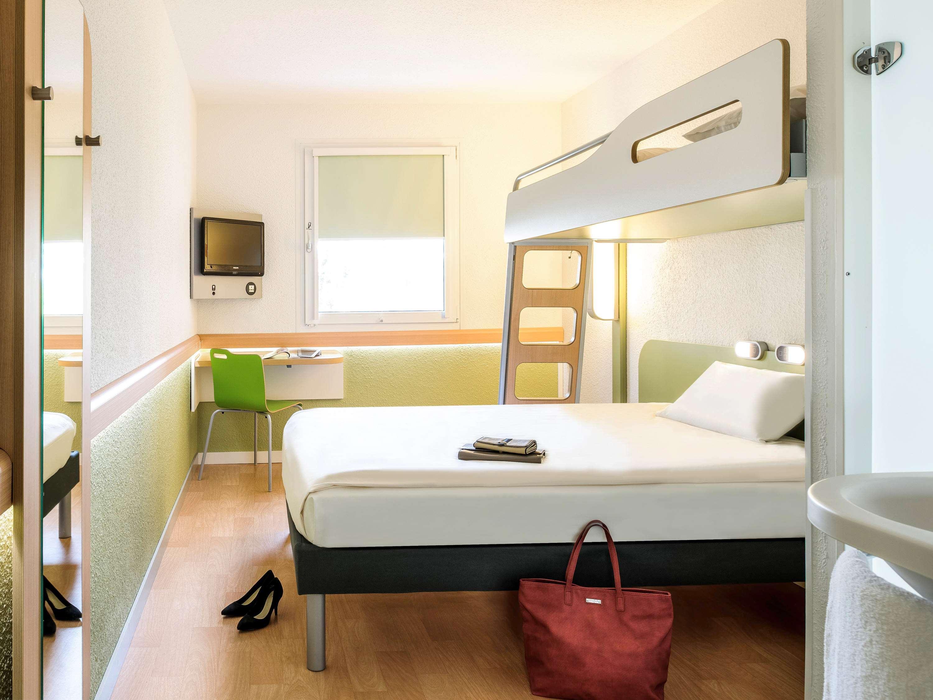 Ibis Budget Bilbao Баракальдо Экстерьер фото